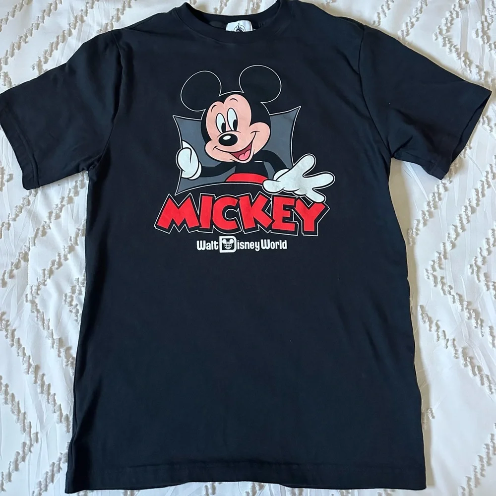 Walt Disney World Mickey Mouse Black T Shirt Size Small---Unisex